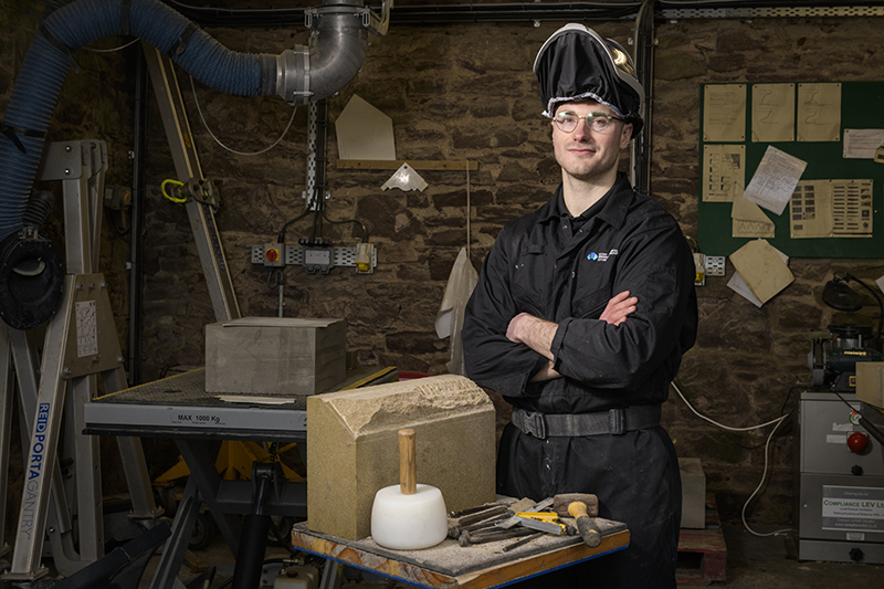 Perfecting the craft: stonemason continues 750-year tradition in Scotland | Project Scotland